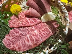 -山川小町·极番烧肉(新地假日广场店)