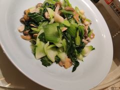 -荷花亭·湖北融合菜(中商广场店)