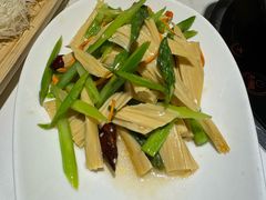 -黑鸡小馆(金源店)
