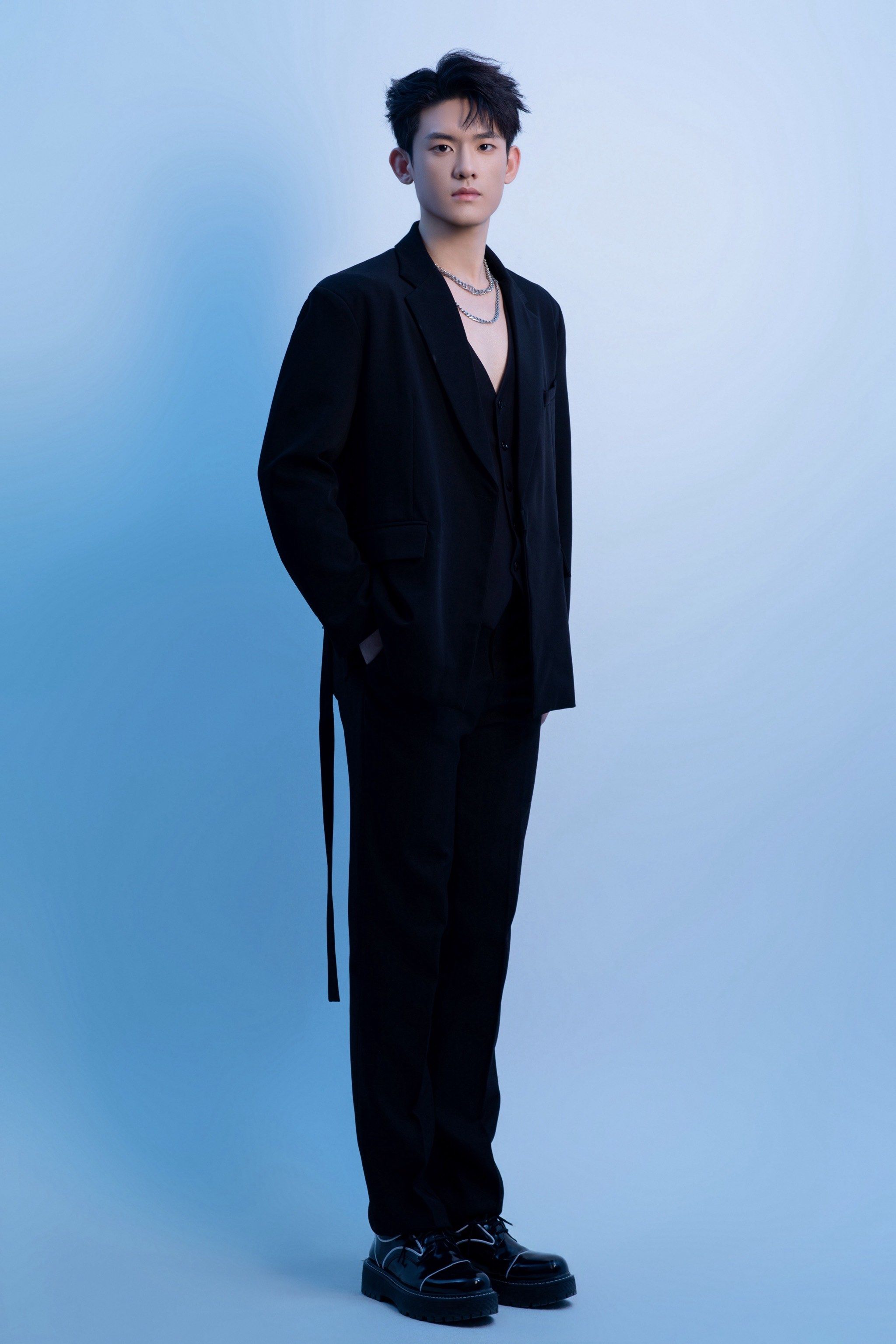 让人一眼惊艳的绅士感气质男士写真