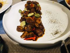 腊八蒜炒和牛粒-鱼桥巷·美学川菜