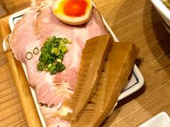 三品盛-面屋 猪一