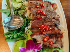 烤猪颈肉-Chom Cafe and Restaurant