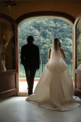 -易摄影婚纱摄影工作室