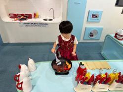 -MINI MARS KIDS CLUB亲子家庭中心(长宁天山店)