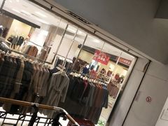 -百盛(中山路店)