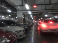 -虹桥火车站-停车场