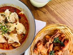 红油抄手-KuKu Taiwanese Noodle & fried chicken & bubble tea