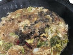 -粘豆包柴火铁锅炖
