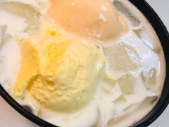 冰淇淋清补凉-志龙皇冠吃货椰子铺