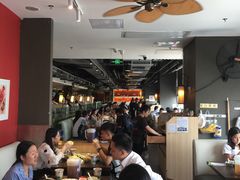 大堂-大头虾越式风味餐厅(光明广场店)