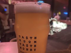 -TASTE ROOM Bar