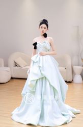 -曼青婚纱礼服馆