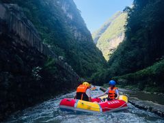-重庆神龙峡漂流