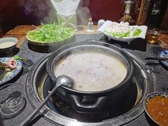 -大匠工房古船木艺术餐厅·猪肚鸡专门店(长白仙岛店)