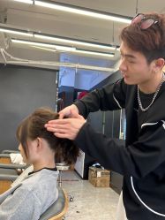 -藤野造型烫发染发