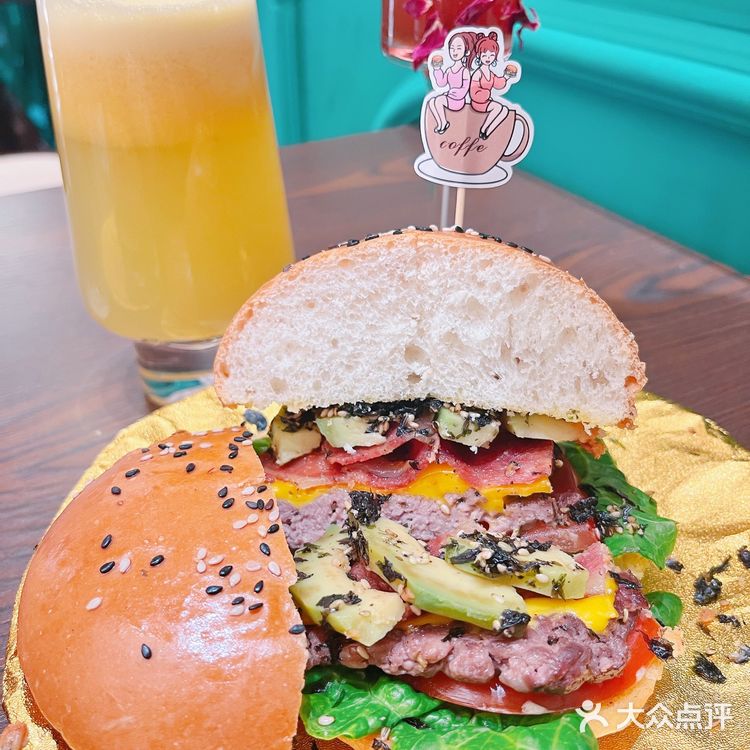 万物皆可火鸡面⁉️ 温州也有火鸡面汉堡了