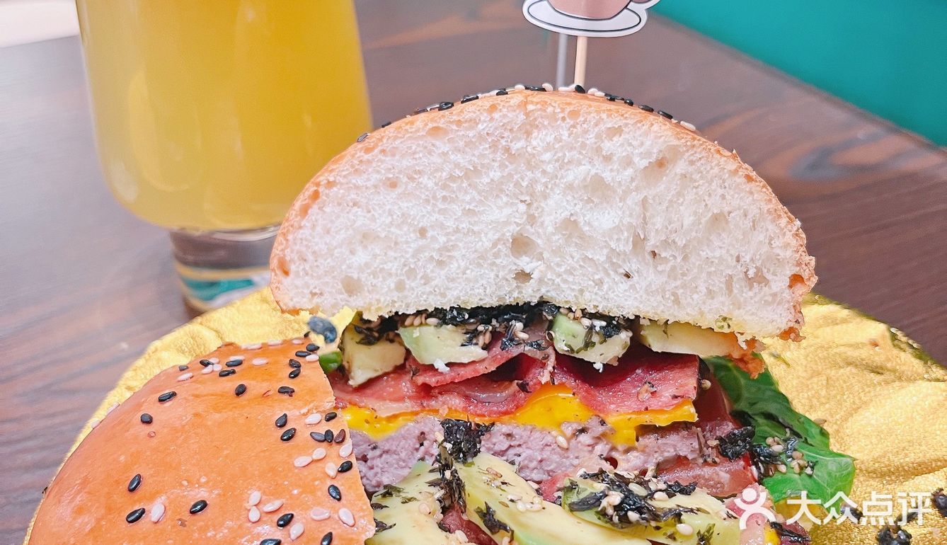 万物皆可火鸡面⁉️ 温州也有火鸡面汉堡了