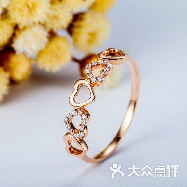 18玫瑰金心心相连钻石戒指