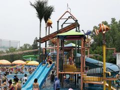 -青年湖公园水上世界