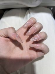 -晨·艺美甲美睫