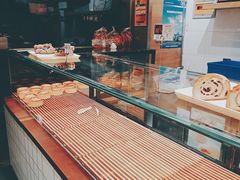 面包甜点陈列柜-欧诺爱烘焙(高新万达店)