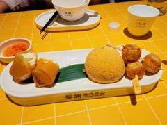 酥皮山楂叉烧包-蔡澜点心·粤菜(花城汇南区店)