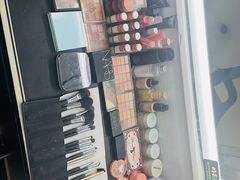 -ME觅妆·定制美妆·彩妆私教(菱角湖店)