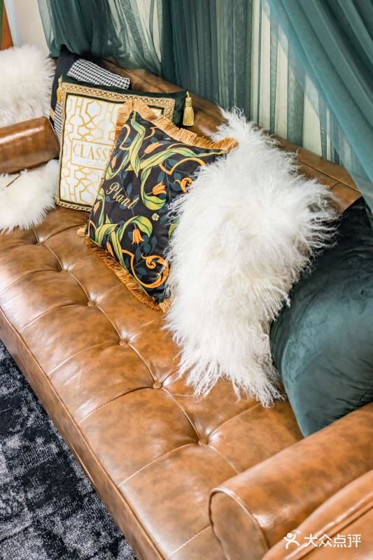 住进成都🌟 | 鲜艳又美腻！欢迎来到西域风情民宿🌺！