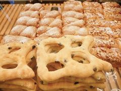 橄榄福佳斯-Dough&Joe团憩(瑞虹天地月亮湾店)