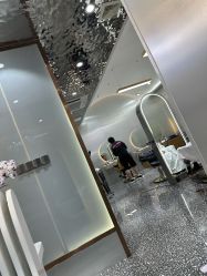 -Tloml salon