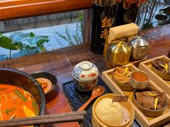 -银米·云南传统过桥米线(双廊黑金冠店)