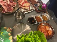 -围炉肉舍•炭烤活鳗•丹东海鲜烤肉(步行街店)