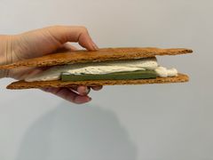 茉莉龙井压扁可颂-DRUNK BAKER(上海陕康里店)