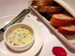 餐前面包-壳里西餐厅Coquille Seafood Bistro(蒙自路店)