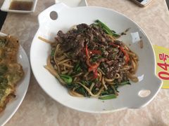 湿炒牛河-华威达牛庄(黄埔大道西店)