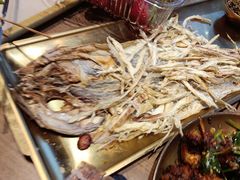 -街角等你.大连海鲜烧烤.经典铁板海鲜串(西安路店)