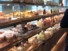 面包甜点陈列柜-新侨三宝乐面包店(崇文门店)