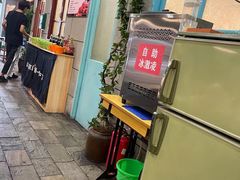 门面-超越炭火牛蛙火锅鸡(河东店)