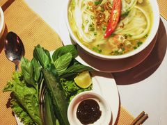 -Lanterns Vietnamese Restaurant