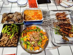 -喜悦小串丹东小黄牛海鲜烧烤大排档(民主广场店)