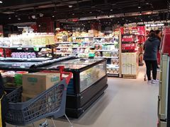 -中百仓储超市有限公司(越秀星汇维港店)