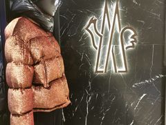 实物图-MONCLER(北京SKP概念店)