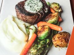 -WOLFGANG PUCK KITCHEN & BAR(迪士尼小镇店)
