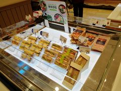面包甜点陈列柜-巴黎贝甜(武夷花园店)