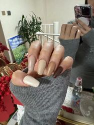 -爱美睫美甲会馆
