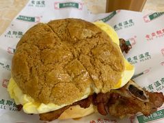 猪扒菠萝包-渔记茶餐厅(渔村店)