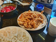-三个四川人火锅(华联商厦店)