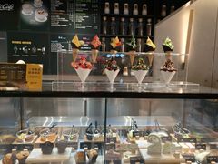 面包甜点陈列柜-麦当劳(龙阳路店)