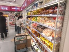 -赵一鸣零食(南京上元大街店)